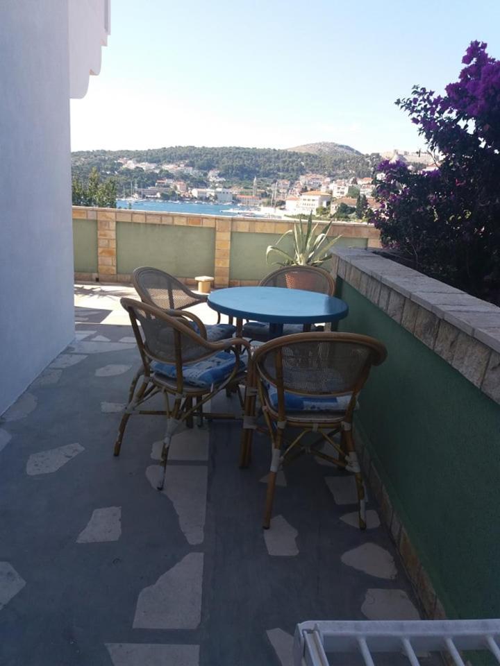 Appartement Sunset House With Seaview à Hvar Town Extérieur photo
