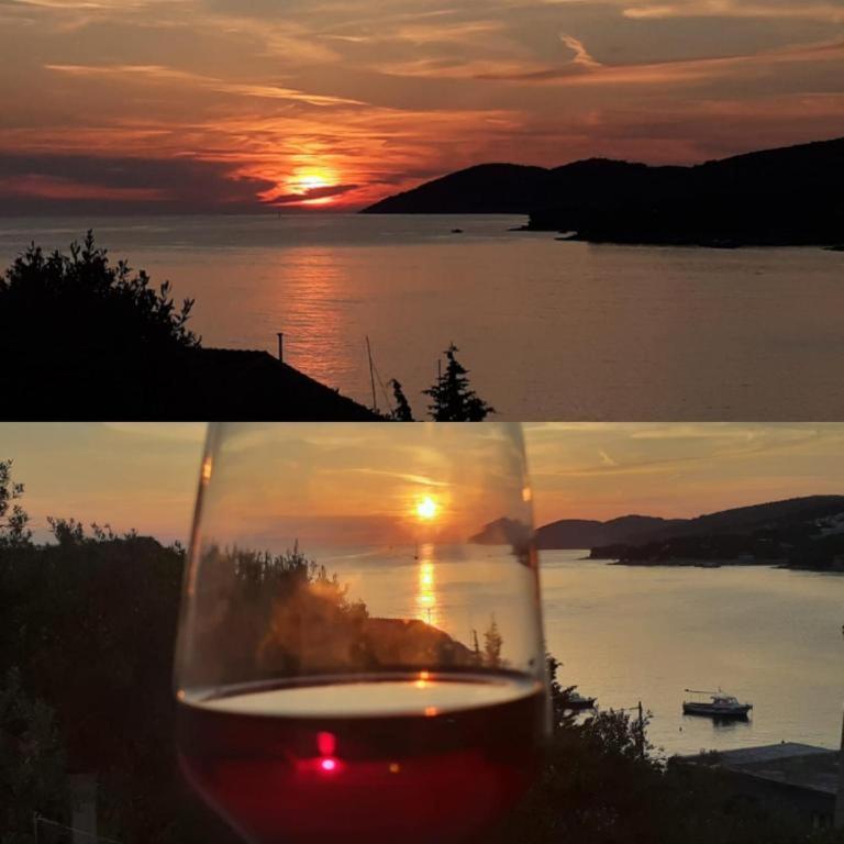 Appartement Sunset House With Seaview à Hvar Town Extérieur photo